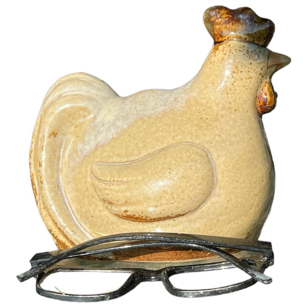 SOLD Vintage Farmhouse Hen - Picture 6 of 6